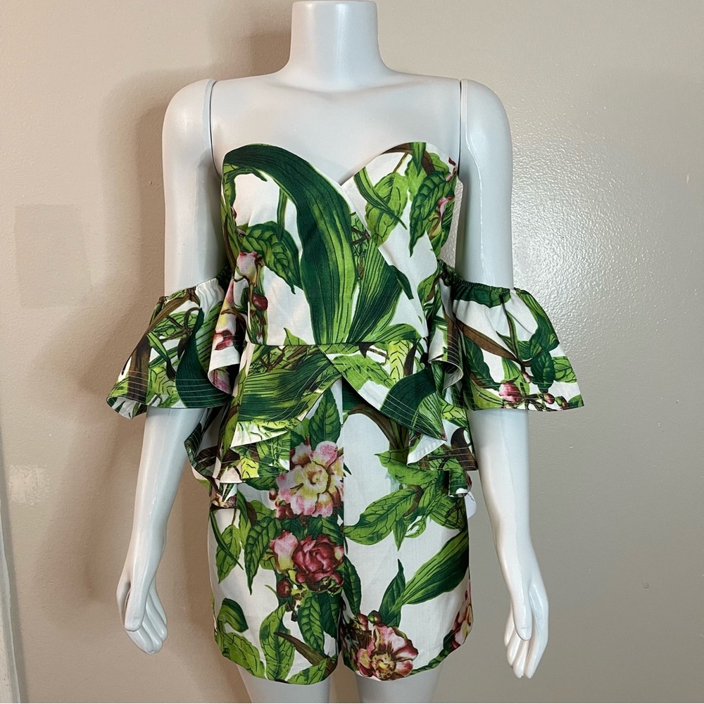 Floral print off the shoulder sweetheart neckline  romper